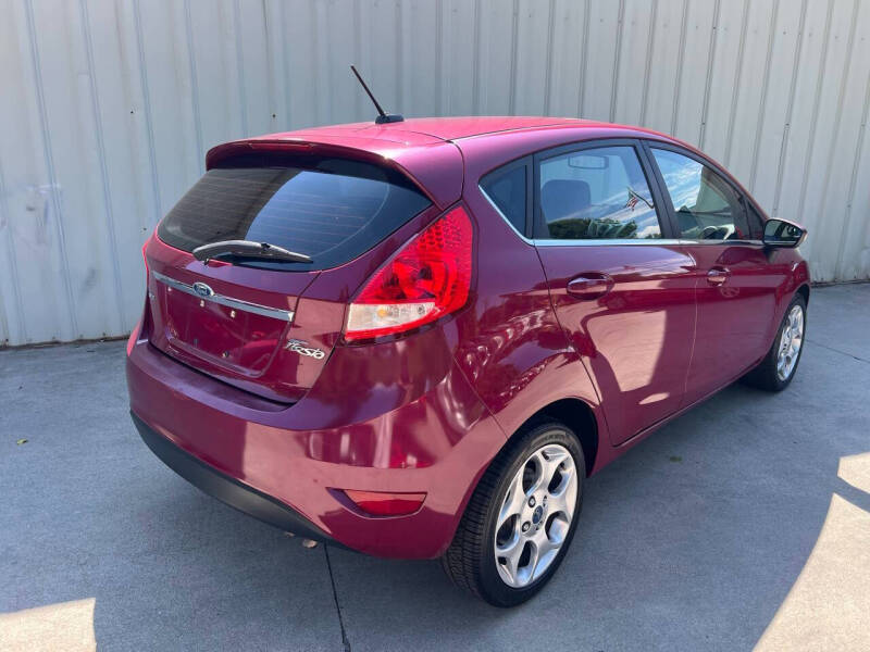 2011 Ford Fiesta SES