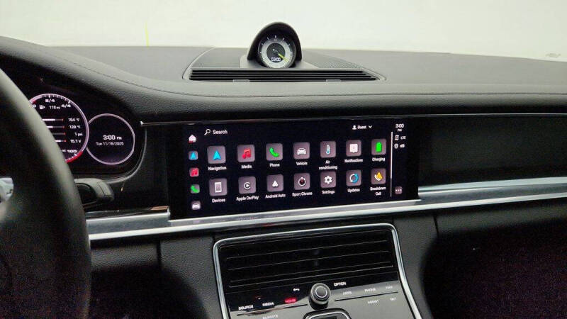 2022 Porsche Panamera 4 E-Hybrid Platinum Edition