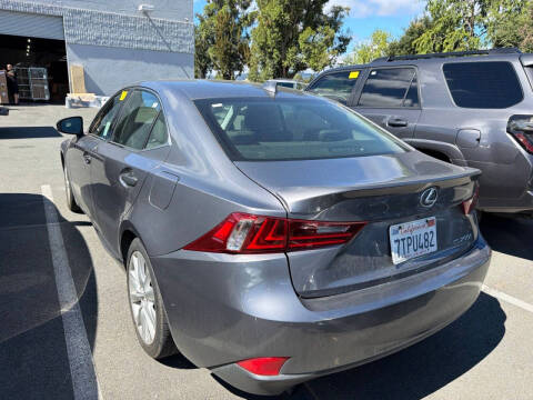 2016 Lexus IS 200t