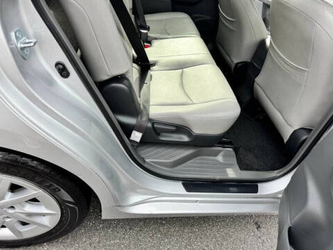 2014 Toyota Prius v Two