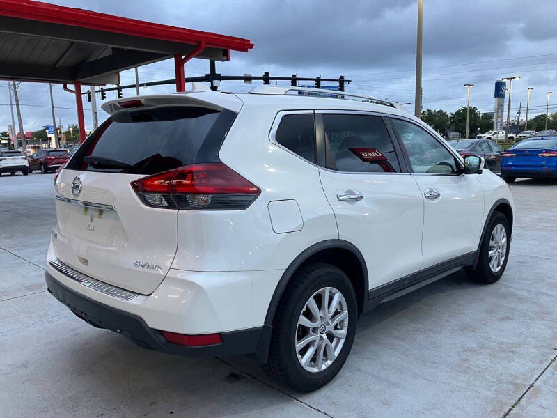 2018 Nissan Rogue SV