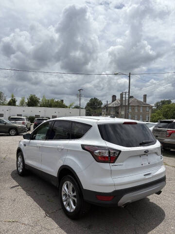 2017 Ford Escape SE