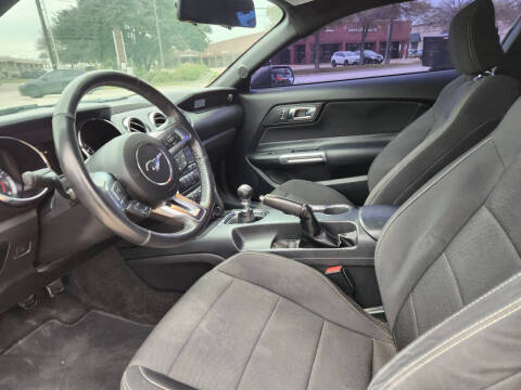 2017 Ford Mustang V6