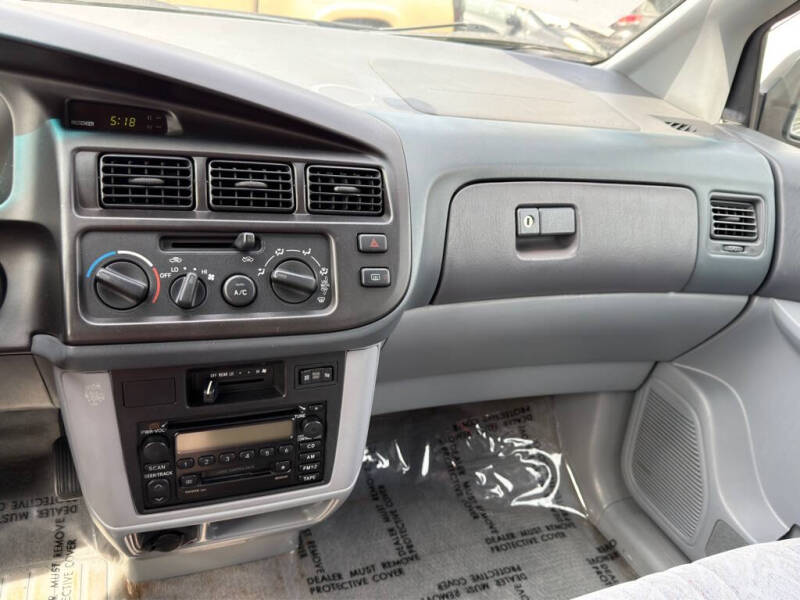 2000 Toyota Sienna LE
