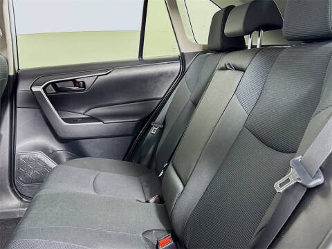 2022 Toyota RAV4 Hybrid LE