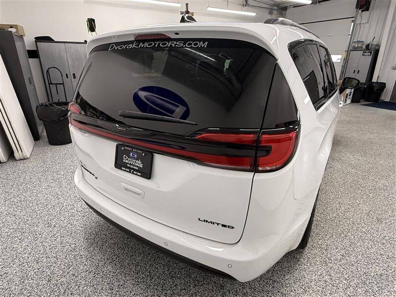 2025 Chrysler Pacifica Limited