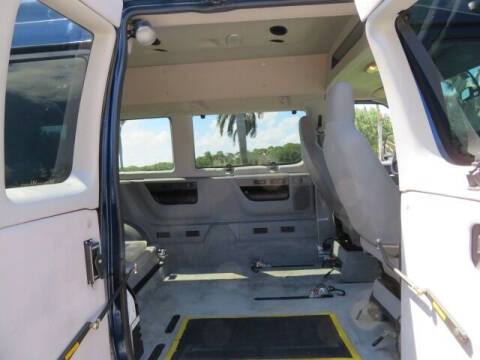 2011 Ford E-Series E-350 SD XLT