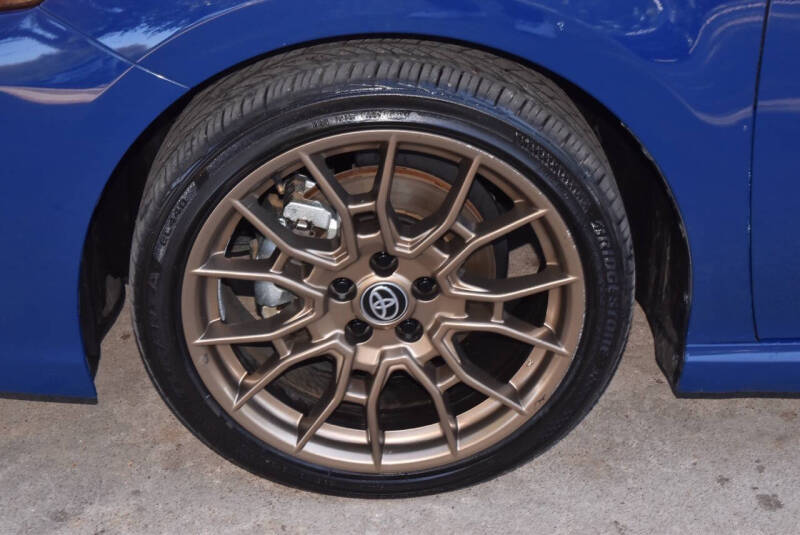 2024 Toyota Camry Hybrid SE