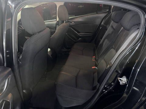 2018 Mazda MAZDA3 Sport