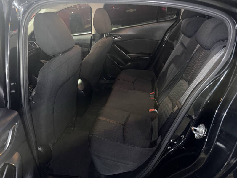 2018 Mazda MAZDA3 Sport