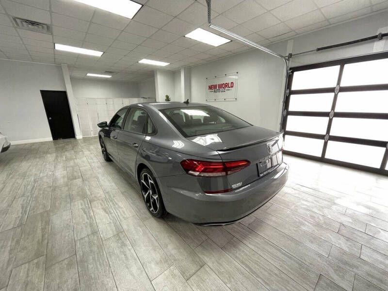 2020 Volkswagen Passat R-Line