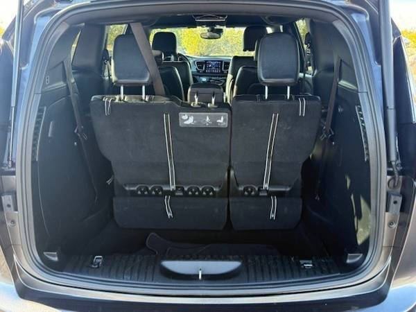 2019 Chrysler Pacifica Touring L