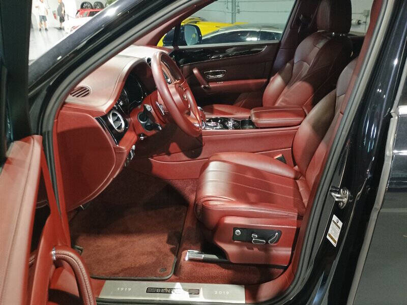 2019 Bentley Bentayga 28