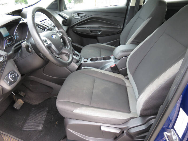 2016 Ford Escape S