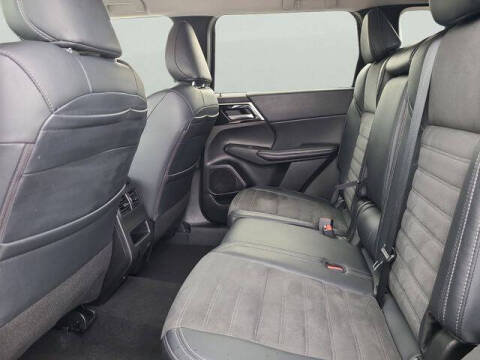2024 Mitsubishi Outlander SE
