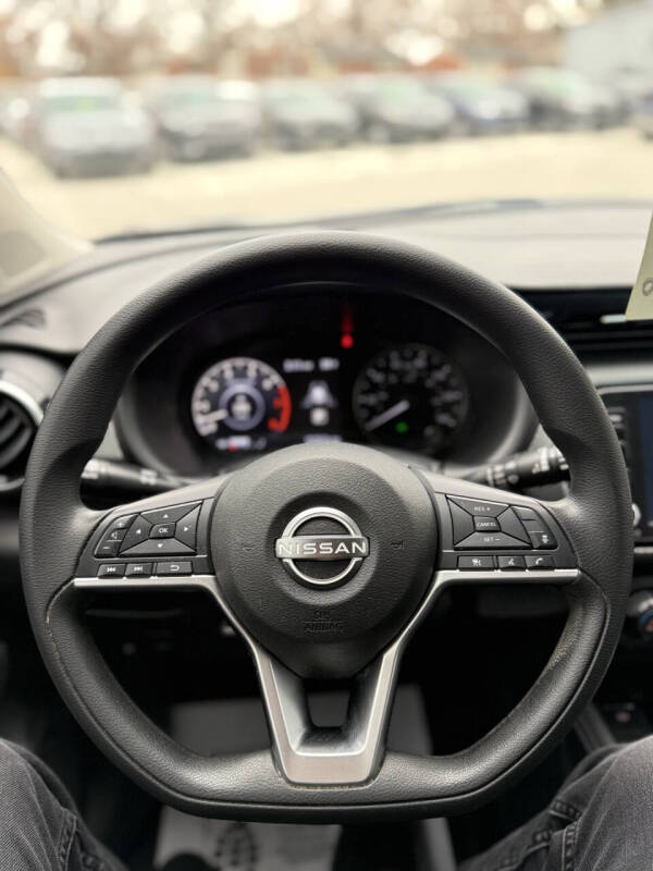 2022 Nissan Kicks SV