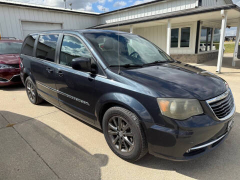2014 Chrysler Town and Country S