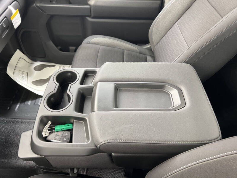 2025 GMC Sierra 2500HD Pro