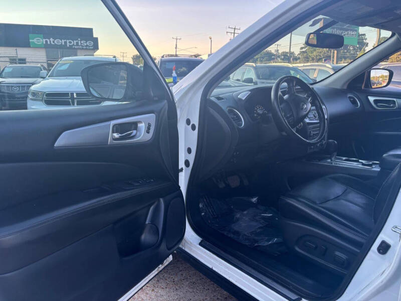 2020 Nissan Pathfinder SL