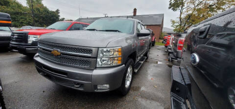 2013 Chevrolet Silverado 1500 for sale at J & J Used Cars inc in Wayne MI