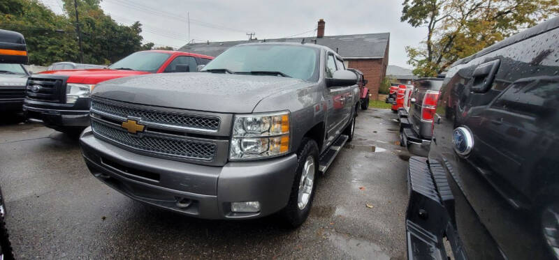 2013 Chevrolet Silverado 1500 for sale at J & J Used Cars inc in Wayne MI