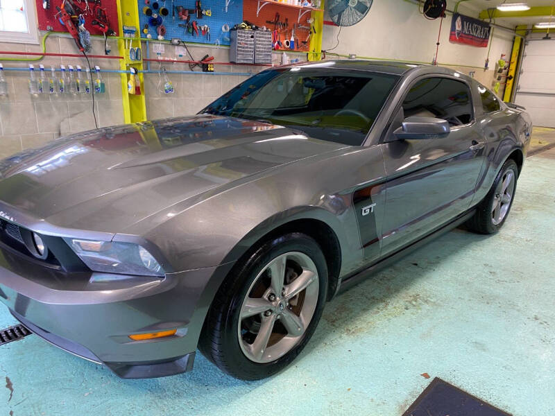 2010 Ford Mustang GT photo 3