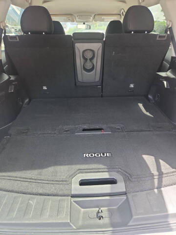 2017 Nissan Rogue SV