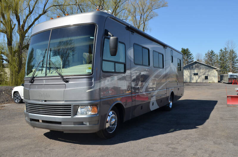 2006 National Dolphin 5342 for sale at JME Automotive in Ontario NY