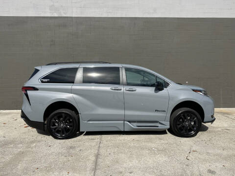 2024 Toyota Sienna XSE 7-Passenger