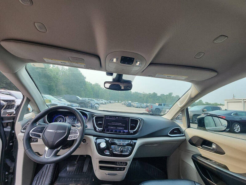 2022 Chrysler Pacifica Touring L
