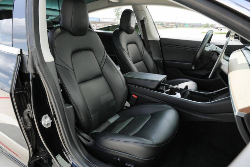 2019 Tesla Model 3 Mid Range
