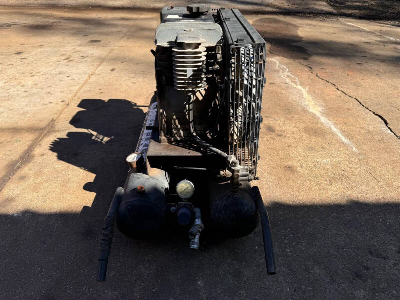 Central Pneumatic Air Compressor