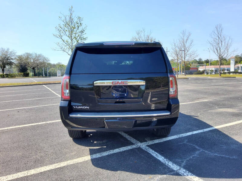 2017 GMC Yukon Denali
