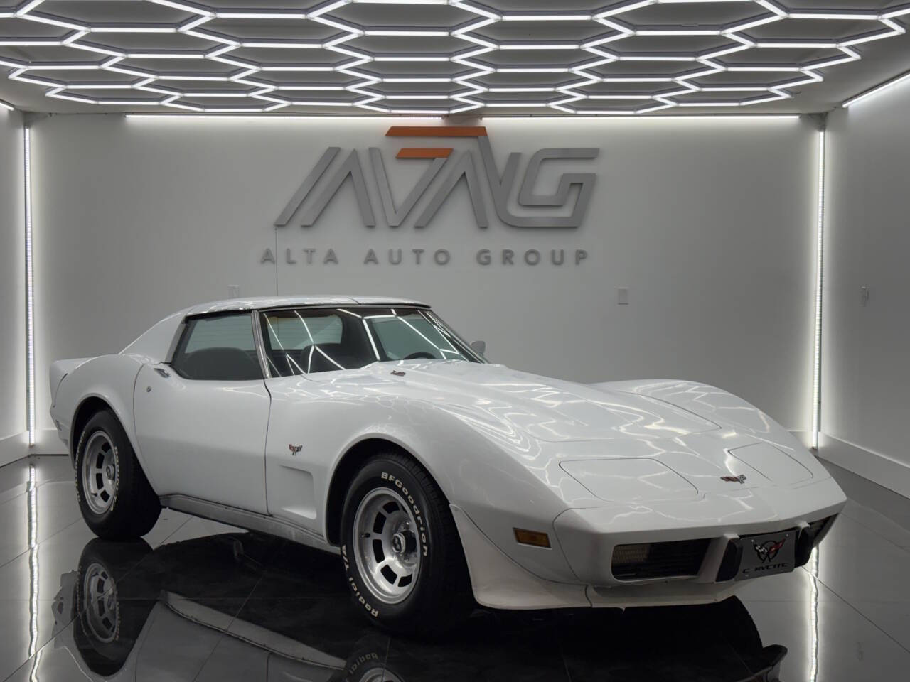 White 1977 Chevrolet Corvette Coupe  Automatic