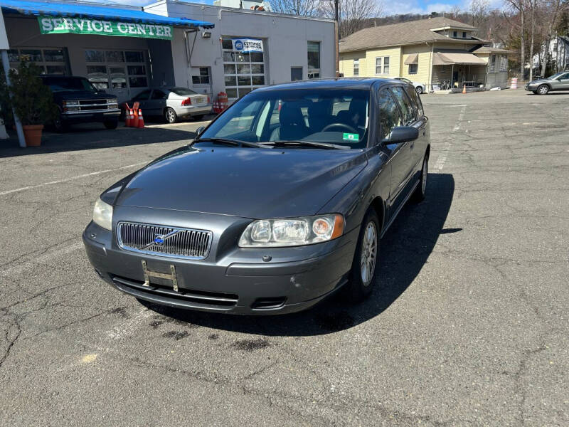 2005 Volvo V70 for sale at Paul's Motors in Hawthorne NJ