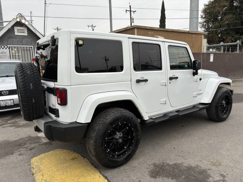 2012 Jeep Wrangler Unlimited Sahara