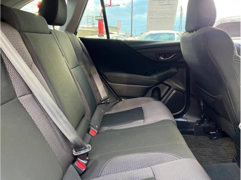 2023 Subaru Outback Premium