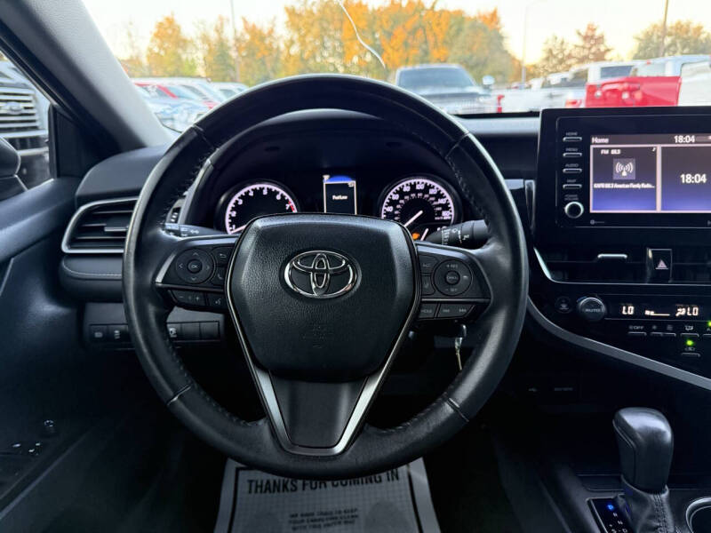 2022 Toyota Camry SE