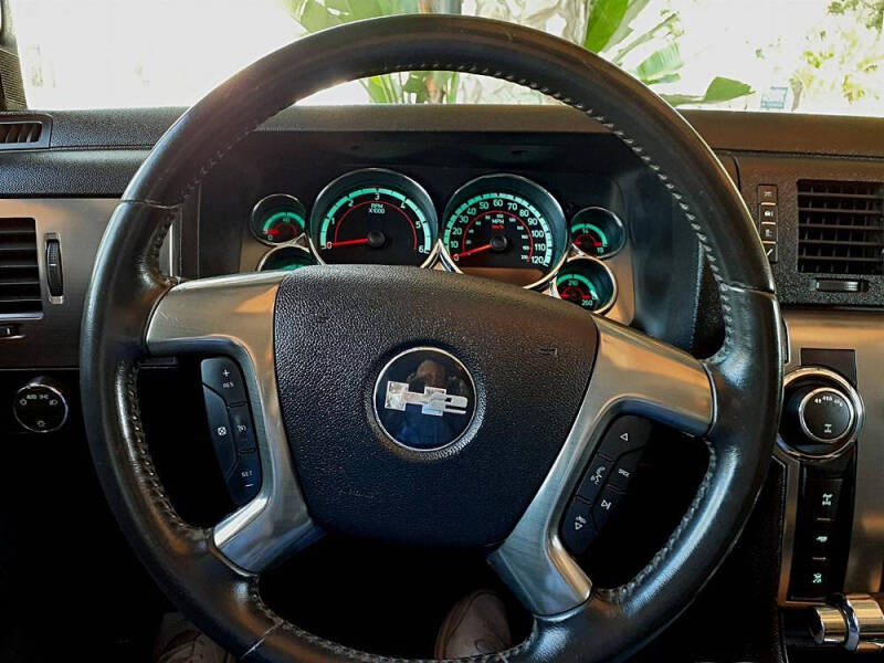 2009 HUMMER H2 Luxury