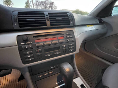 2004 BMW 3 Series 325xi