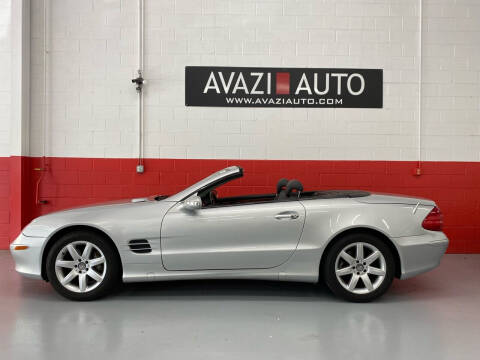 2003 Mercedes-Benz SL-Class for sale at AVAZI AUTO GROUP LLC in Gaithersburg MD