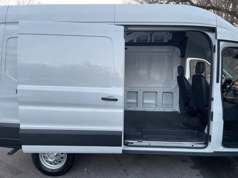 2022 Ford Transit 250