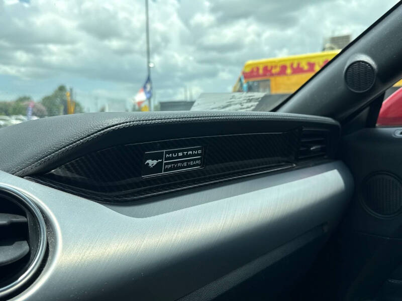 2020 Ford Mustang EcoBoost Premium