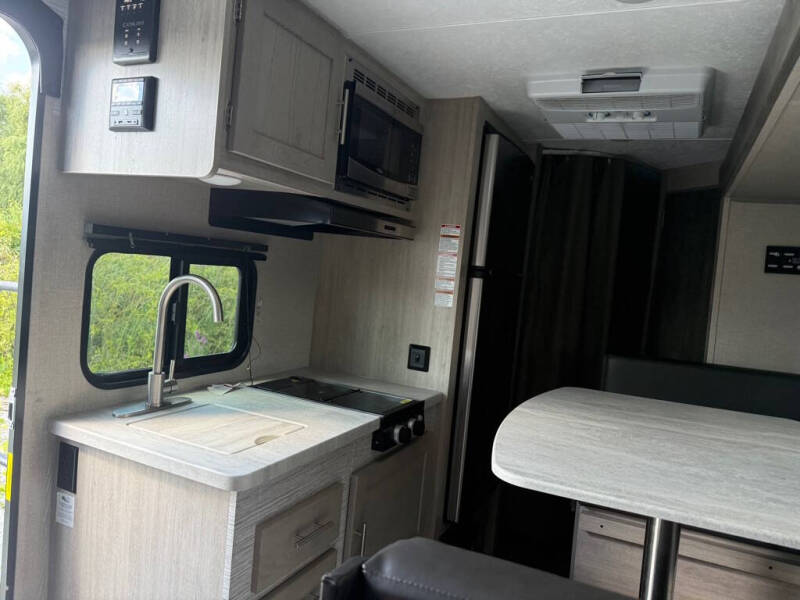 2022 Coachmen RV Catalina