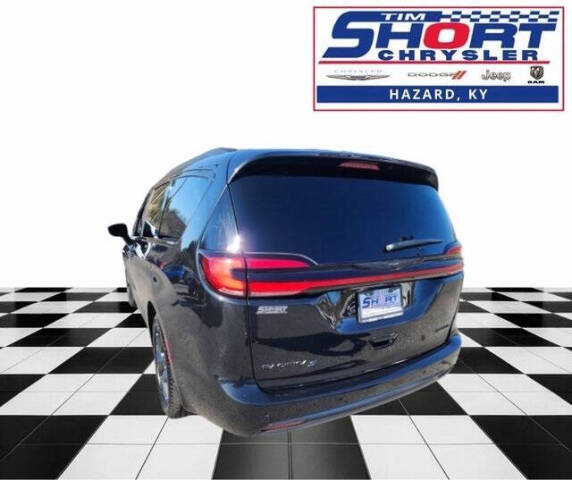 2024 Chrysler Pacifica for sale at Tim Short CDJR Hazard in Hazard, KY