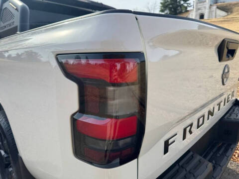 2023 Nissan Frontier S