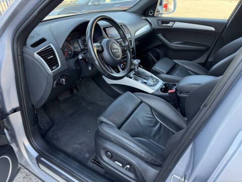 2017 Audi Q5 2.0T quattro Premium Plus