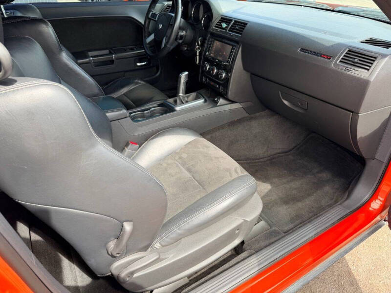 2009 Dodge Challenger SRT8