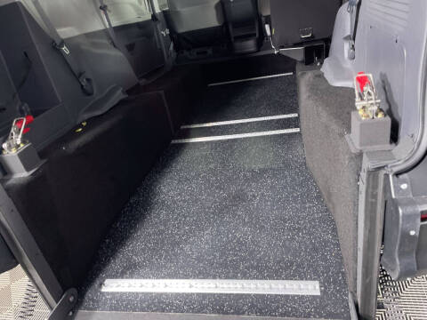 2023 Toyota Sienna LE 8-Passenger