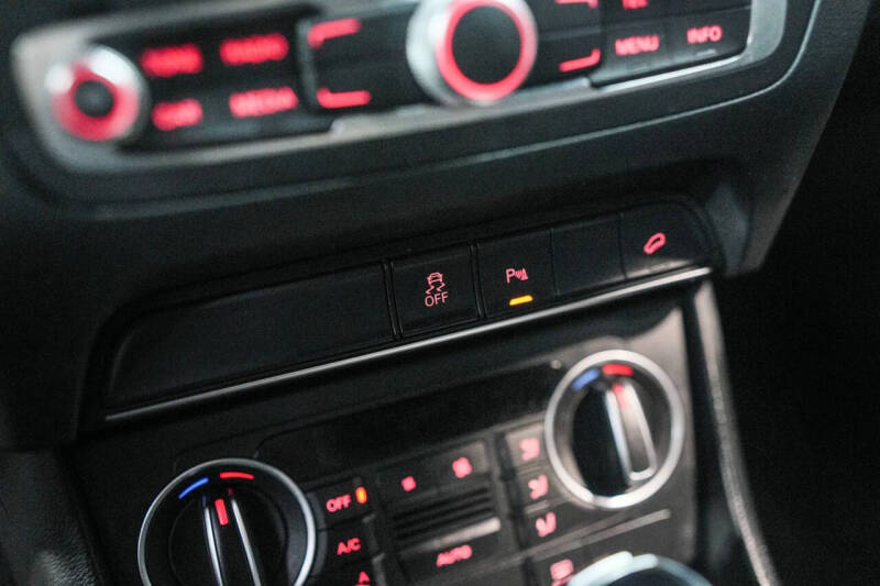 2017 Audi Q3 2.0T Premium